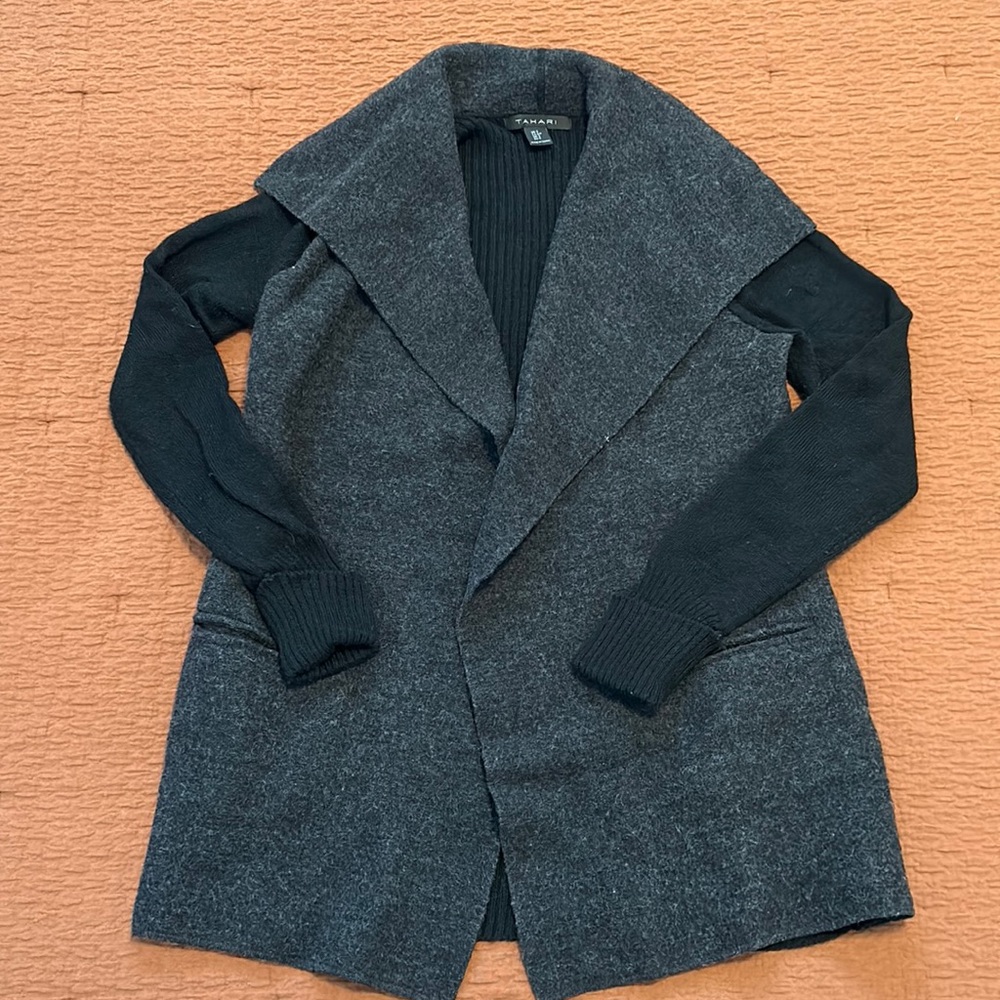 Tahari wool sweater jacket small